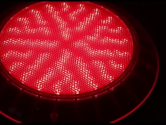 Luz de piscina montada na parede